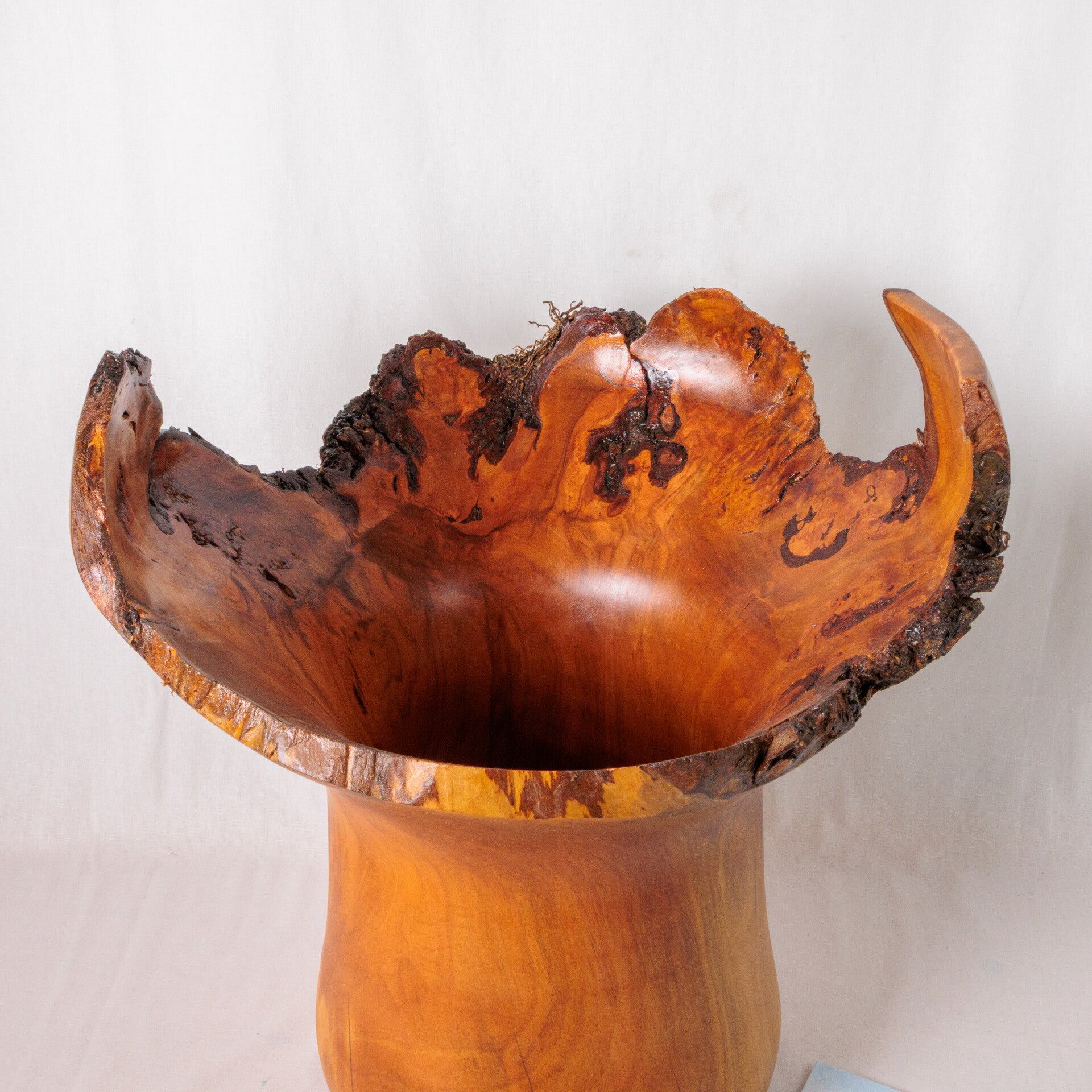 Vaas - groot formaat -  Kersenhout