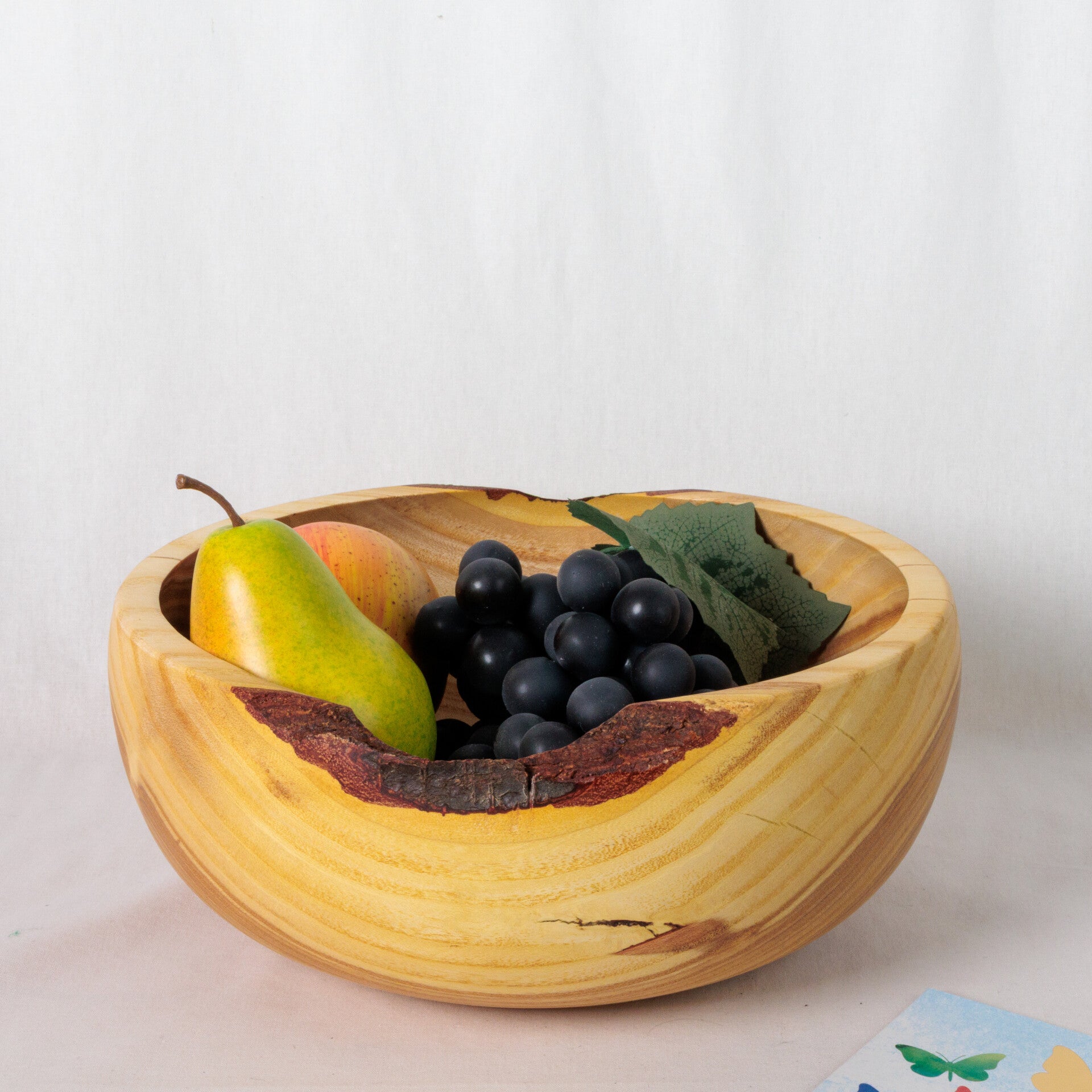 Schaal van Valse Christusdoornhout met natuurrand