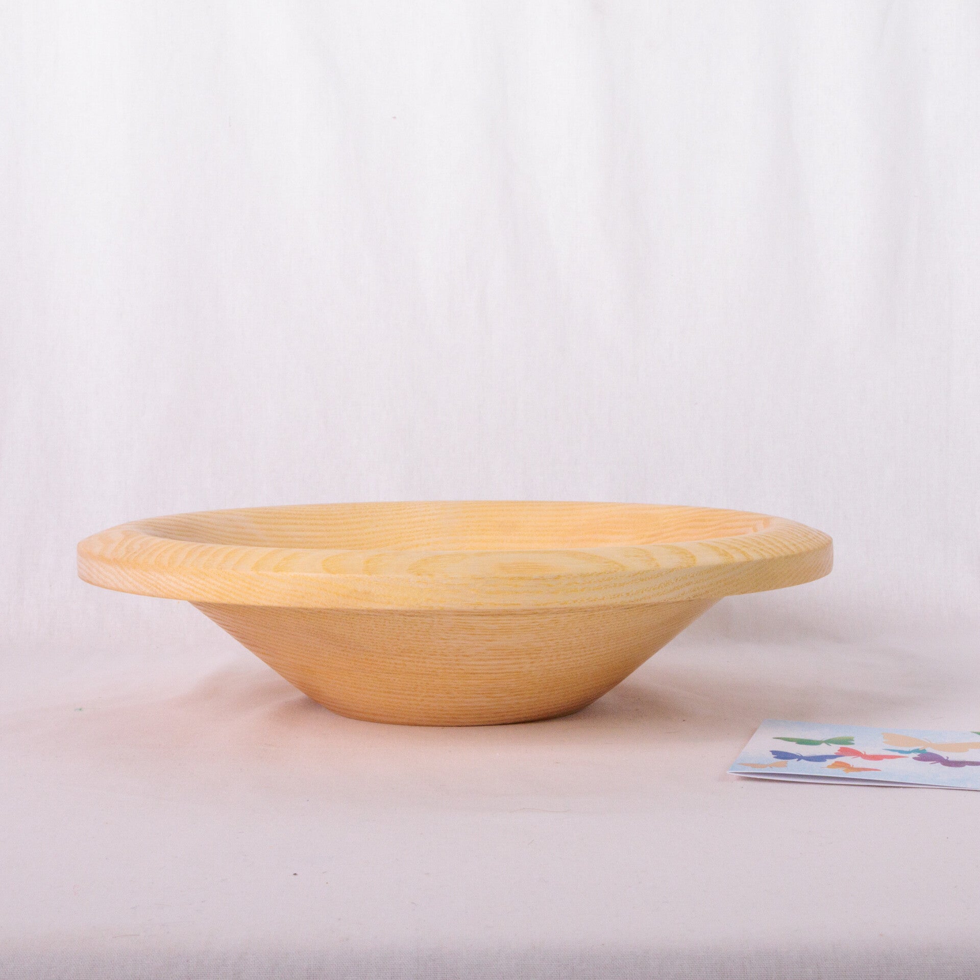 Schaal van Essenhout uit één plank - houtbesparend