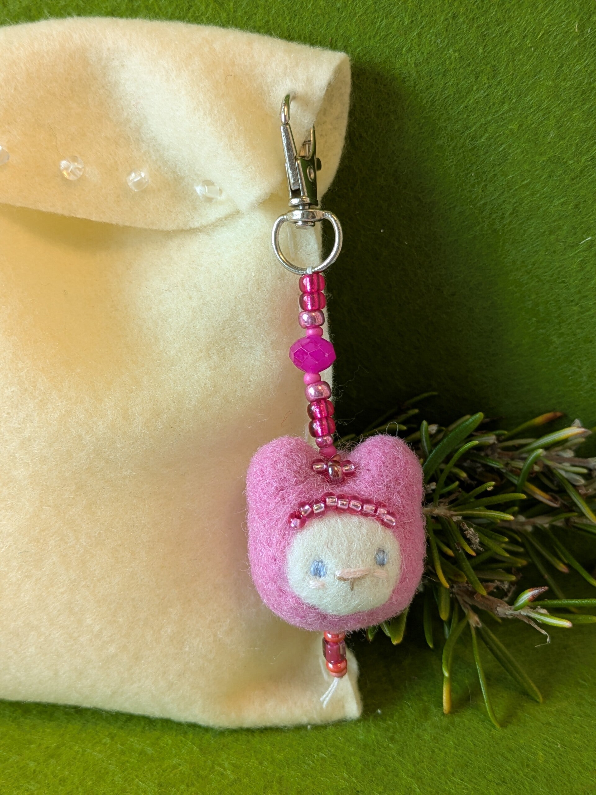 Bijou de sac en laine feutrée - Oursons