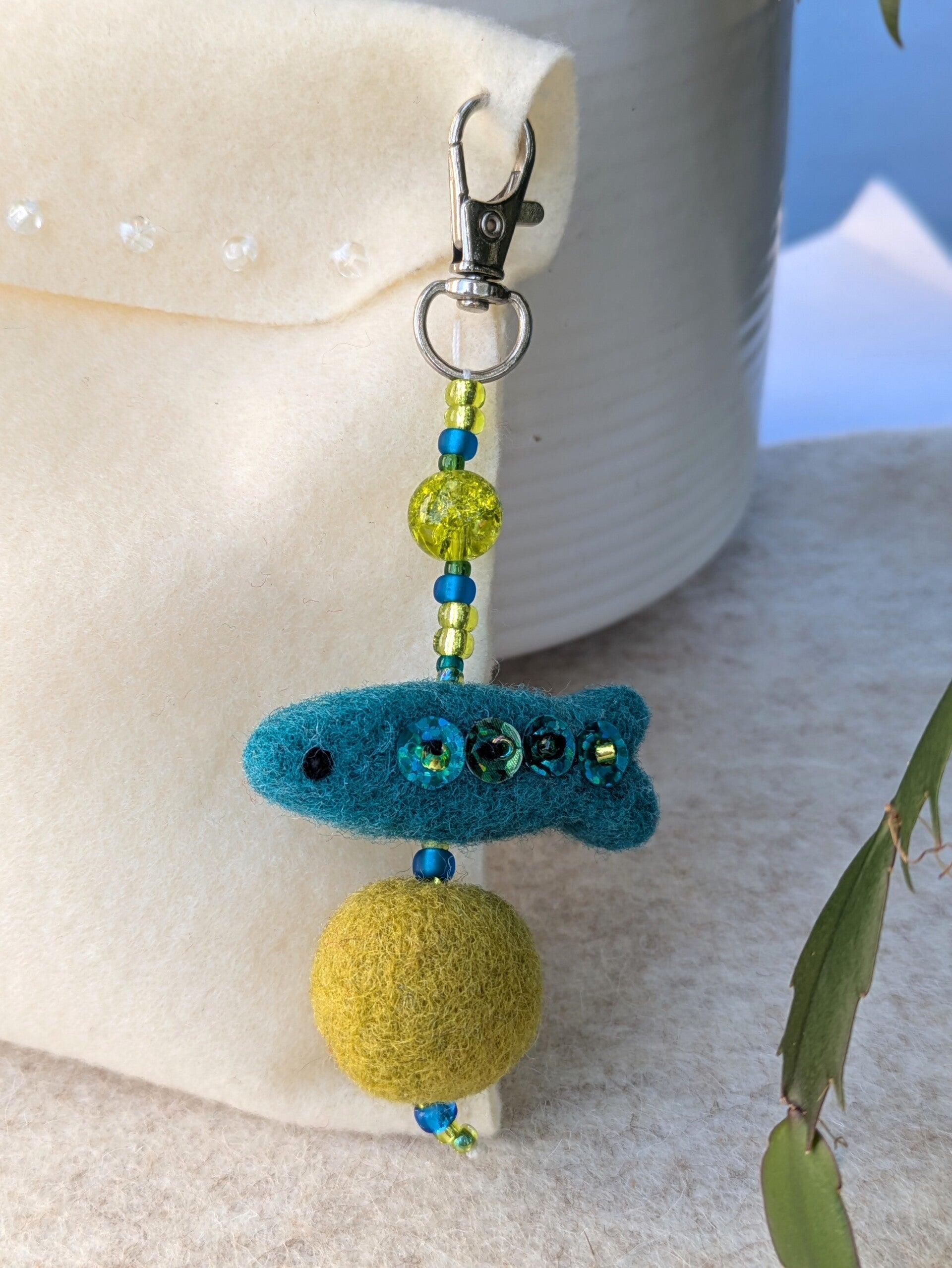 Bijou de sac en laine feutrée - Poisson
