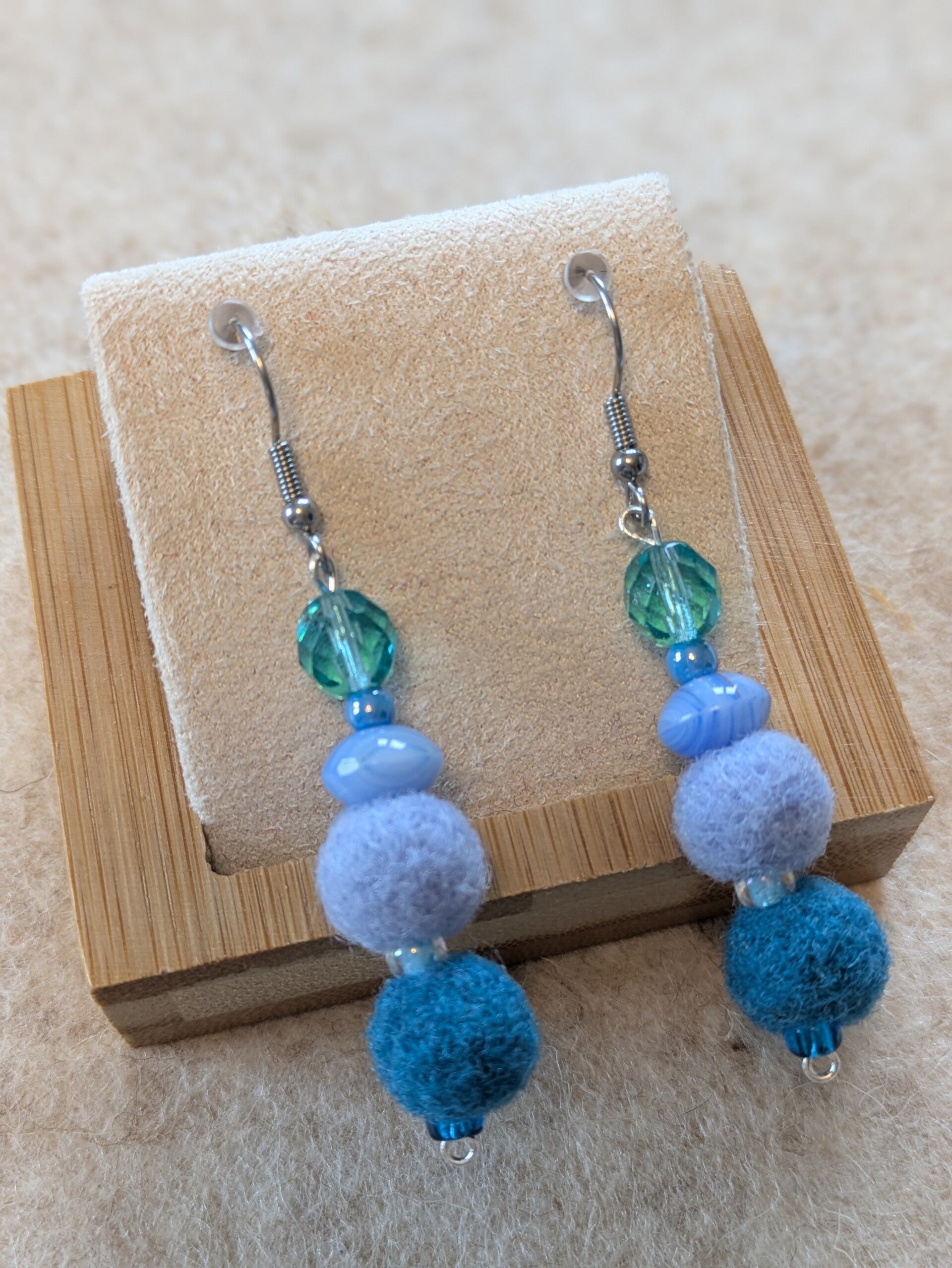 Boucles d'oreilles bicolores - bleues ciel et bleues vives