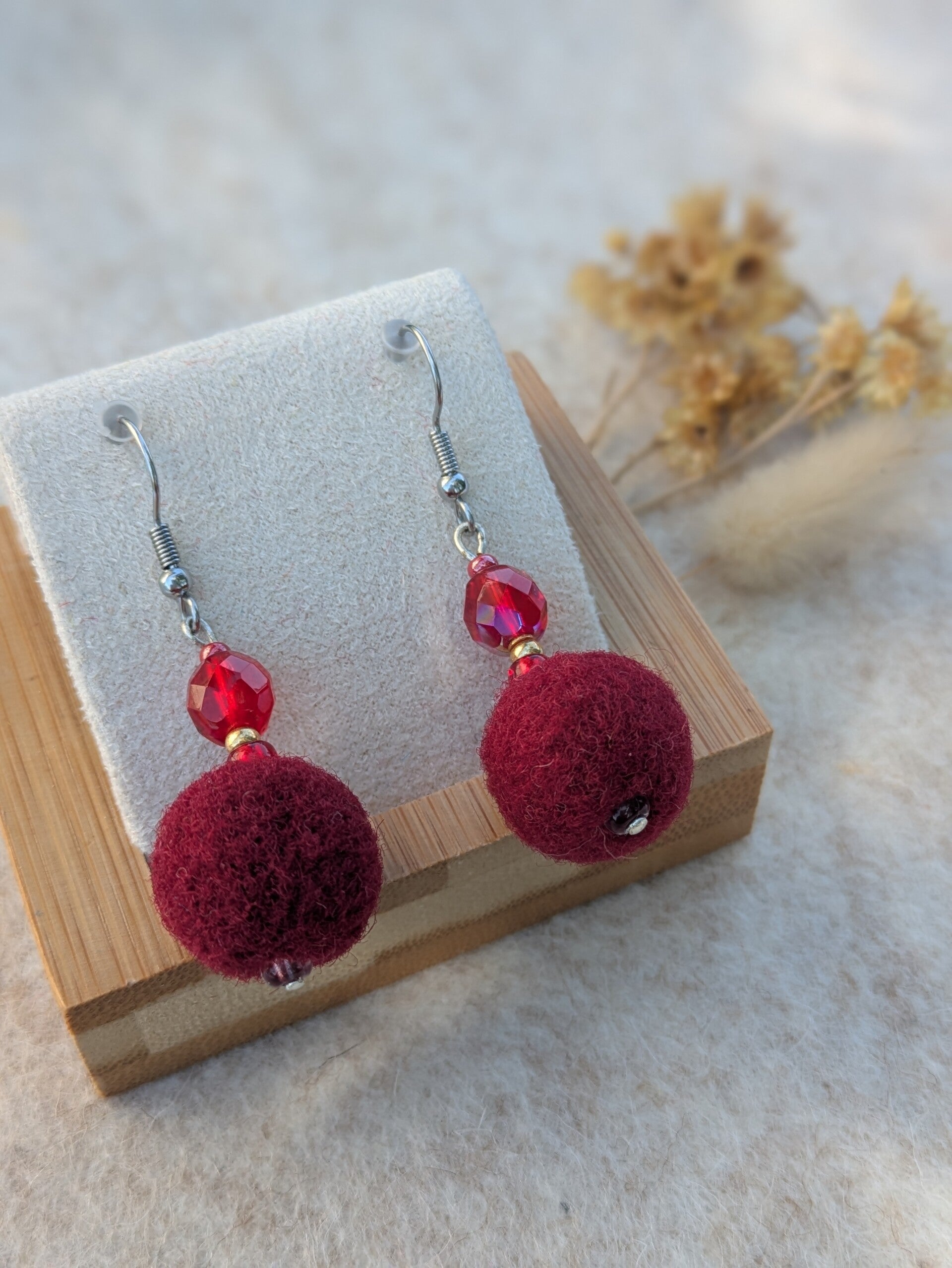 Boucles d'oreilles courtes - rouges