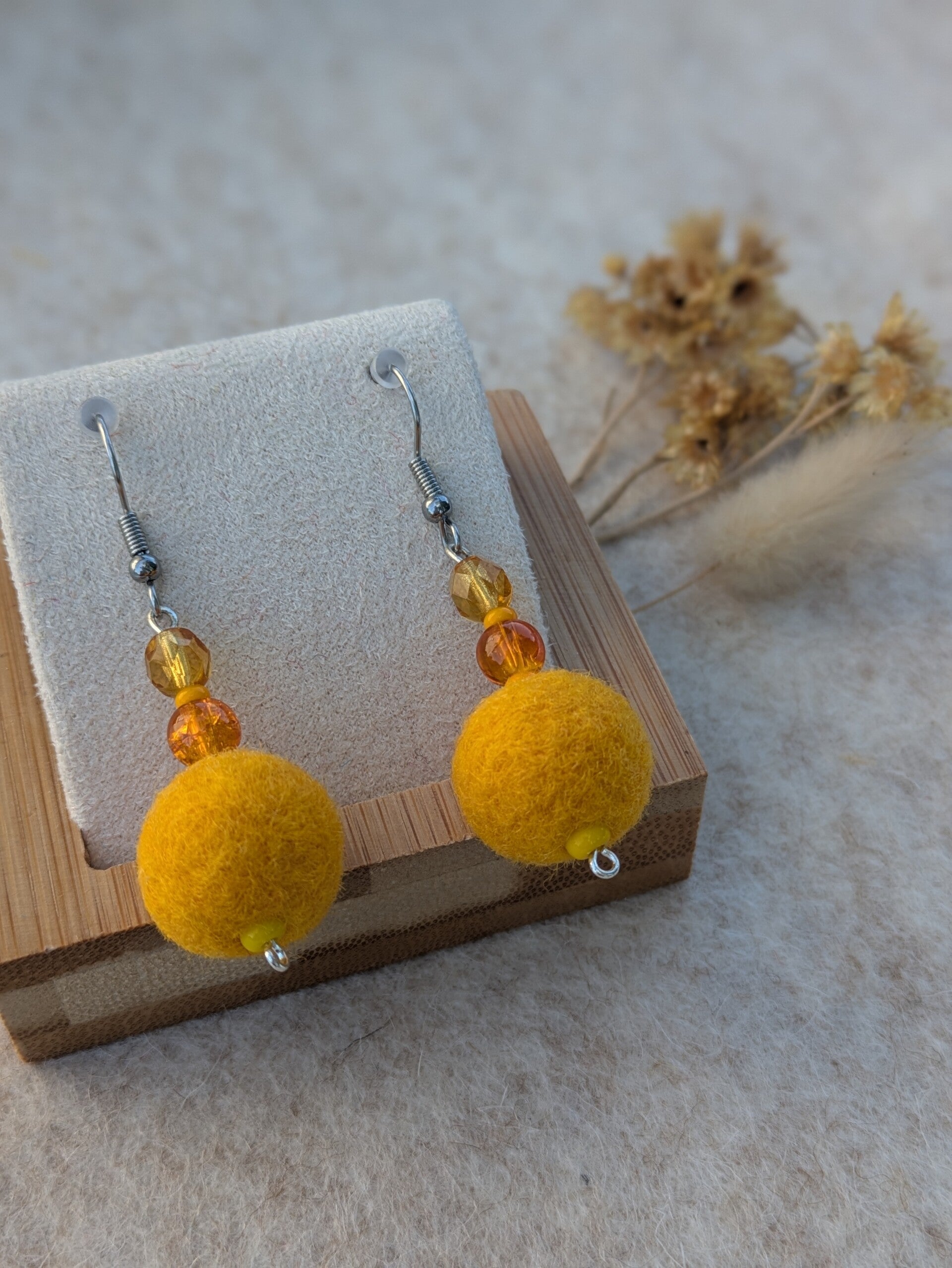 Boucles d'oreilles courtes - jaunes