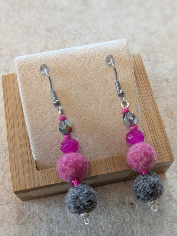 Boucles d'oreilles bicolores - roses chinées et grises chinées