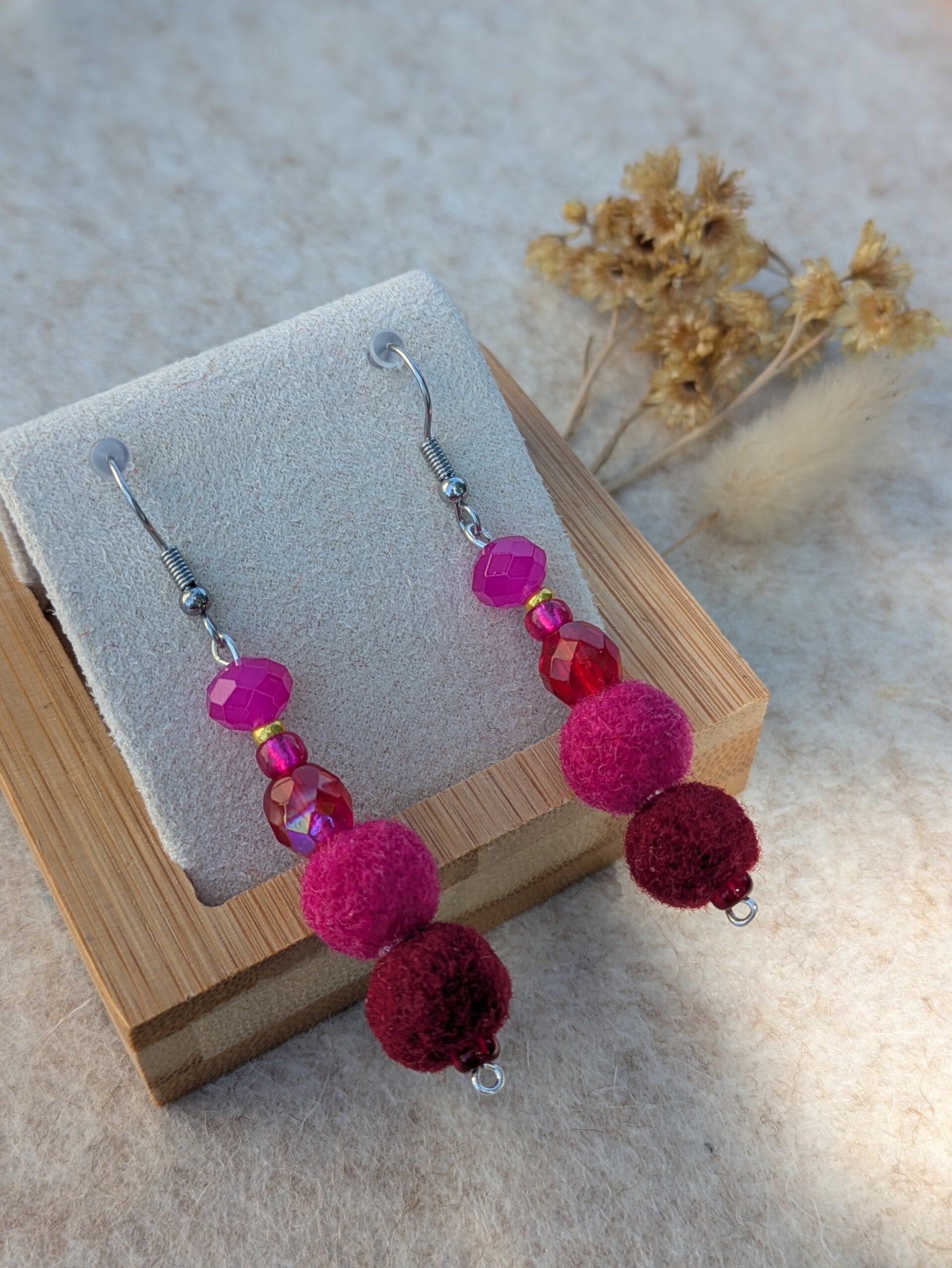 Boucles d'oreilles bicolores - roses vives et cerises