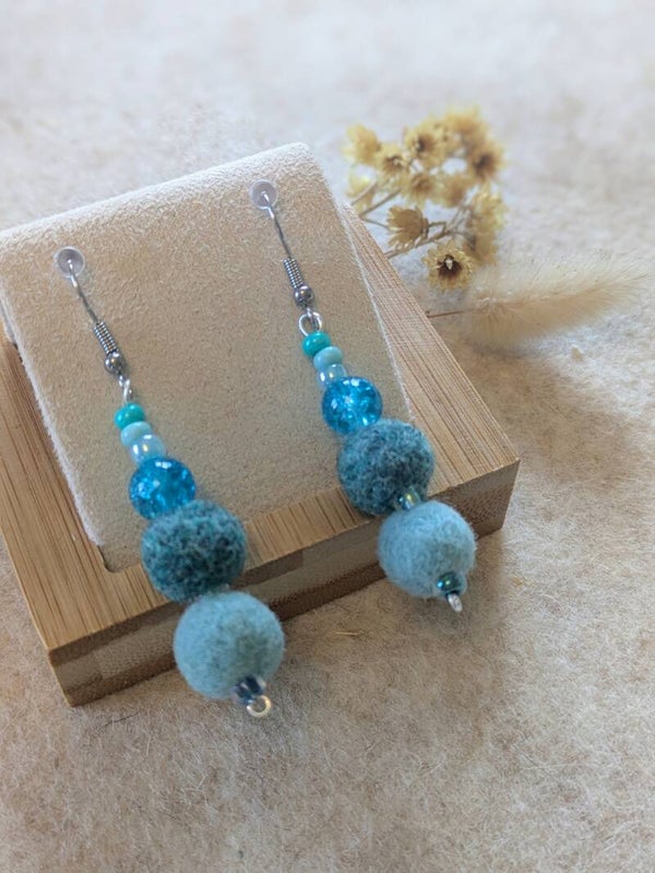 Boucles d'oreilles bicolores - turquoises chinées et bleues claires