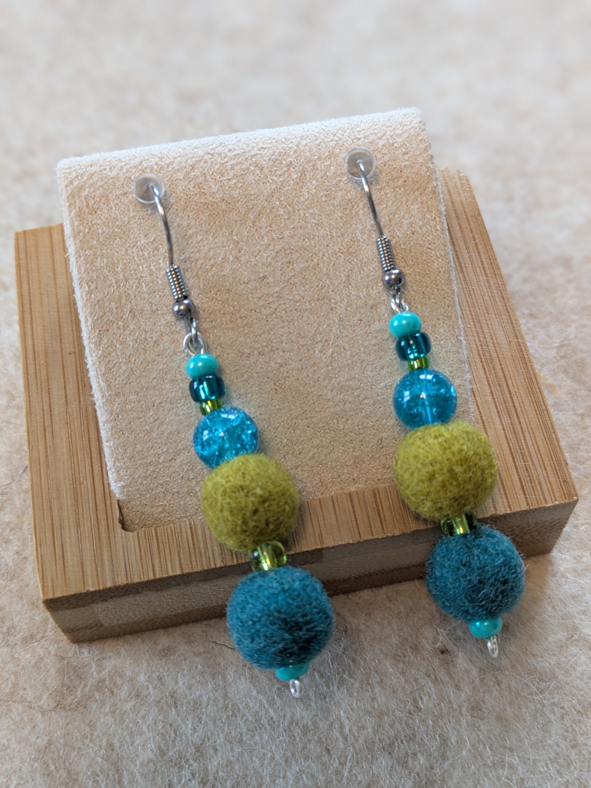 Boucles d'oreilles bicolores - vertes pommes et turquoises foncées