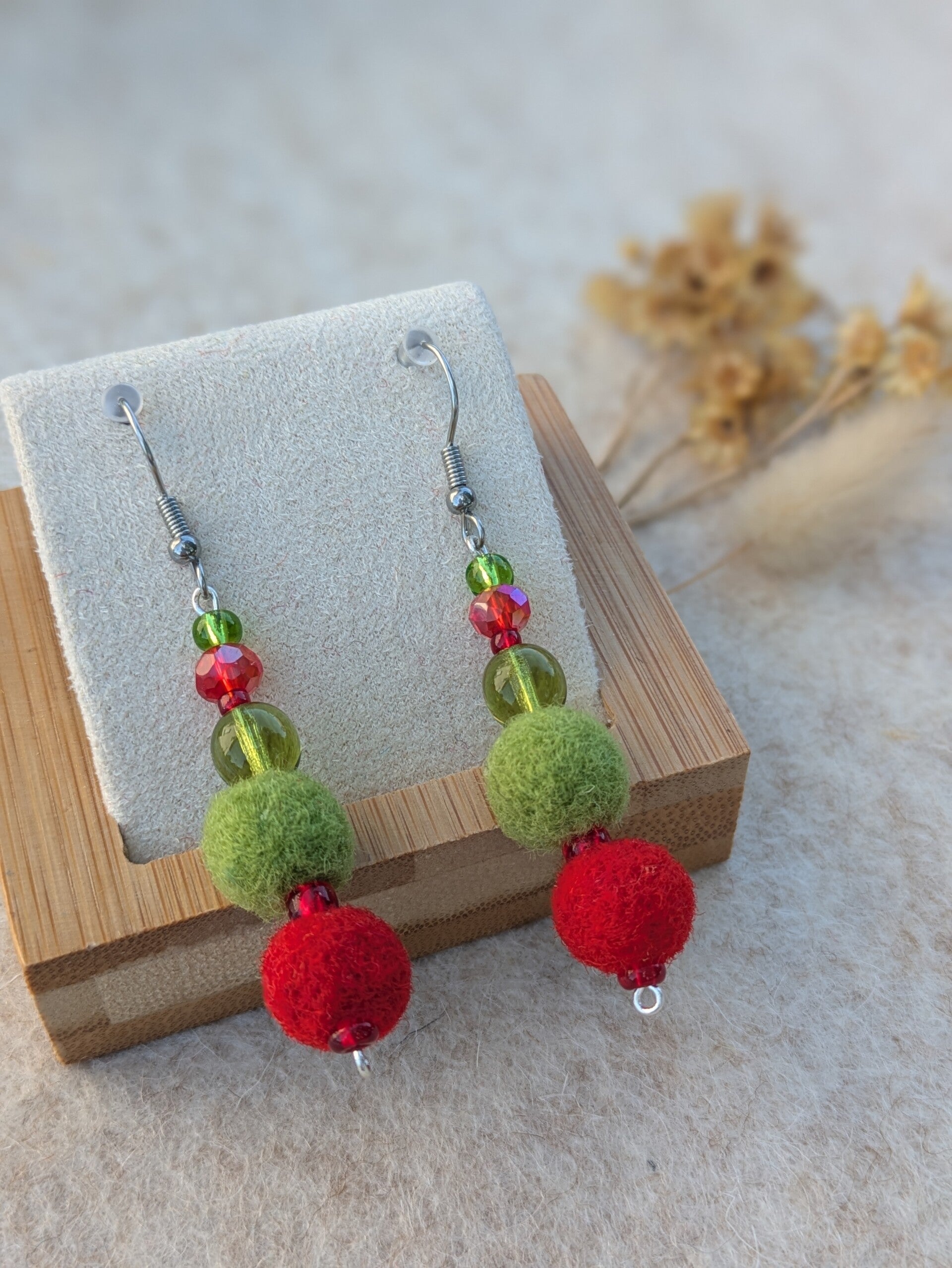 Boucles d'oreilles bicolores - vertes et rouges