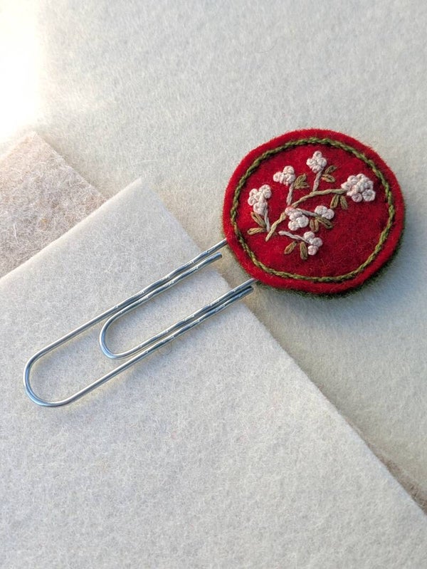 Petit marque-page laine feutrée