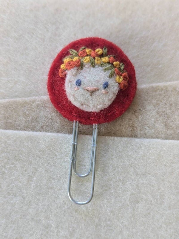 petit marque-page en feutrine de laine ourson - rouge