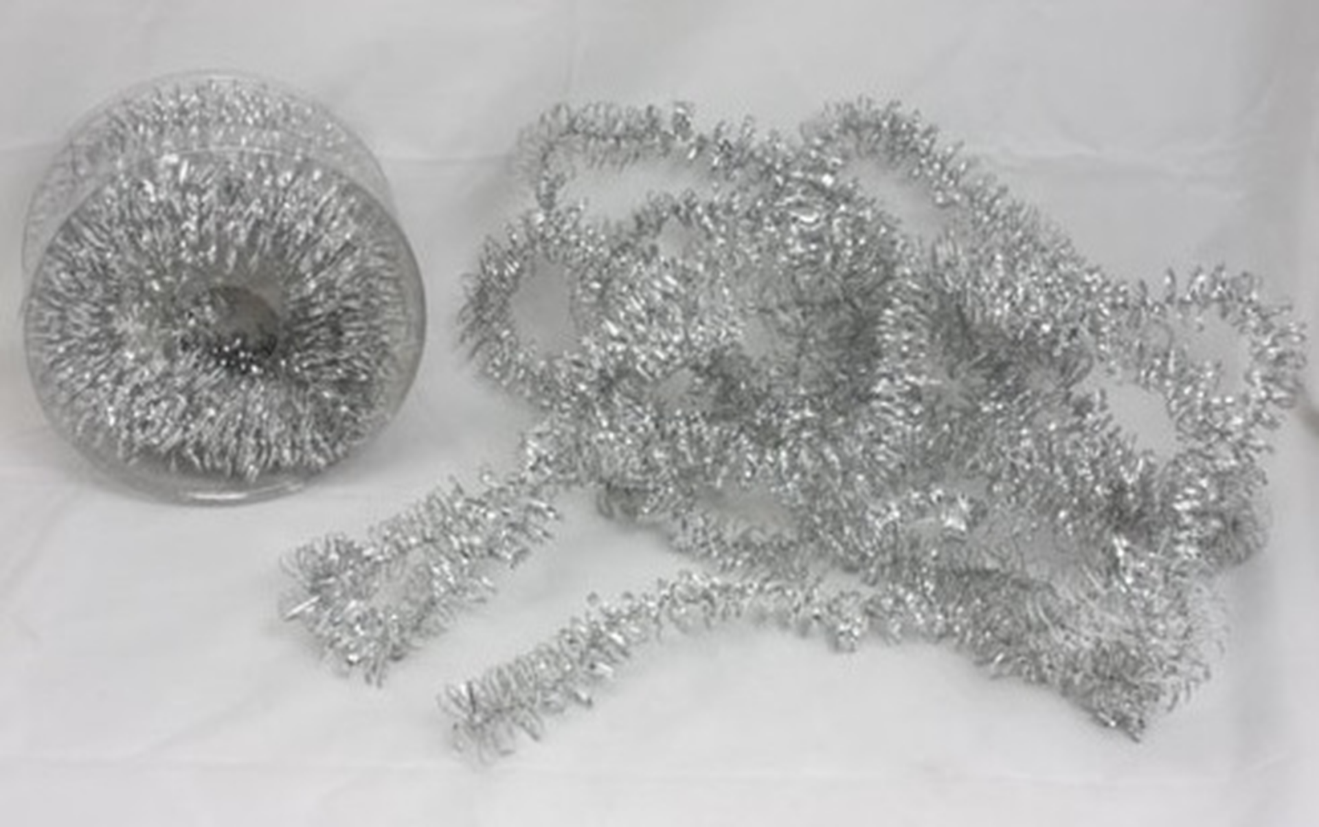 ESPUMILLON NAVIDAD PLATEADO 1,5m (24)