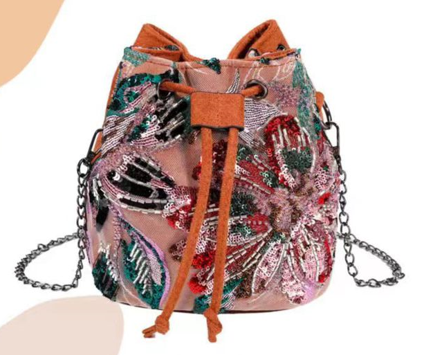 BOLSO BOMBONERA DECORADO