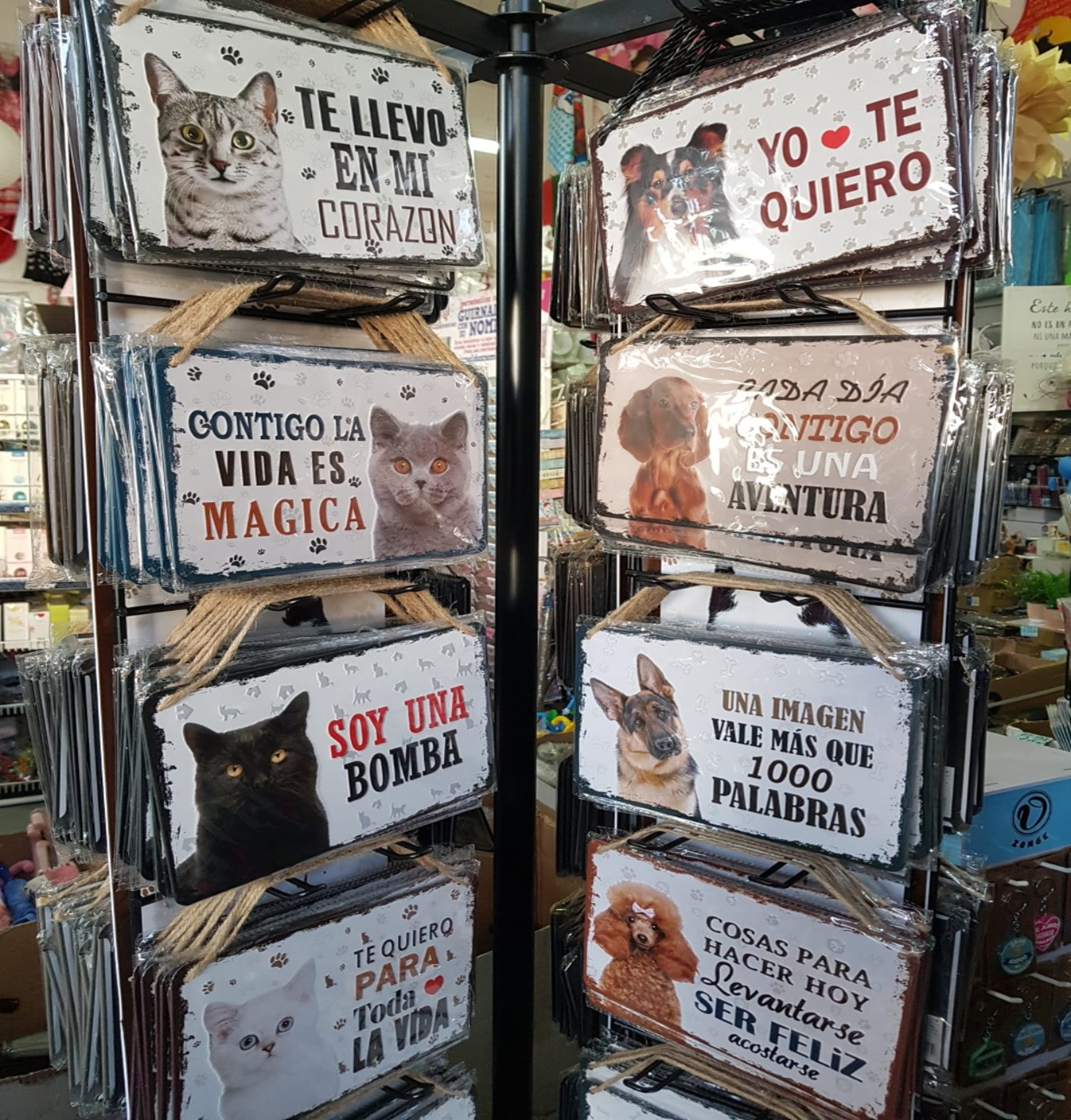 PLACA METAL MENSAJE GATO/PERRO