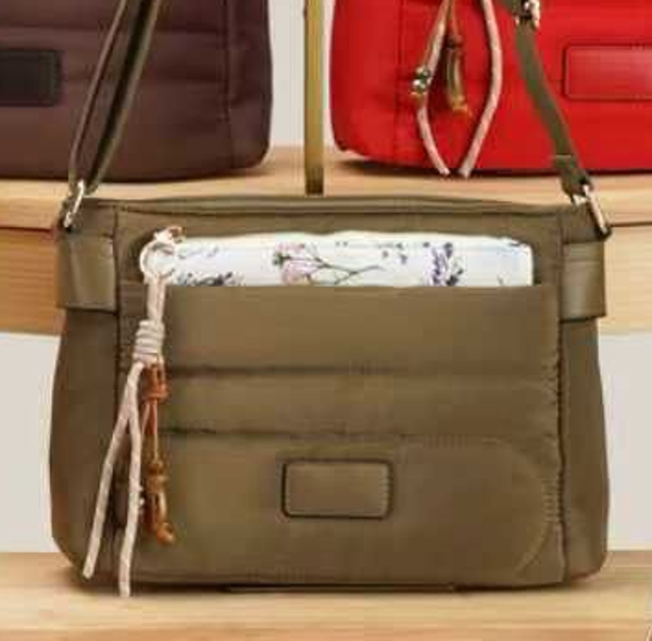 BOLSO CUADRADO ACOLCHADO 30x22cm