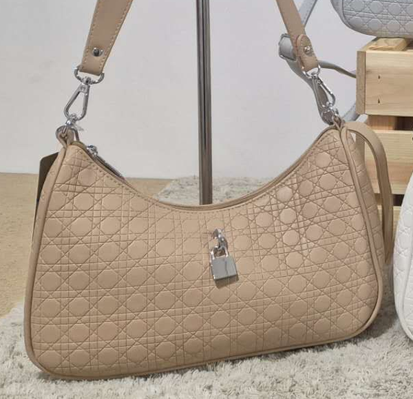 BOLSO BAGUETTE GRABADO LISO 28x18cm