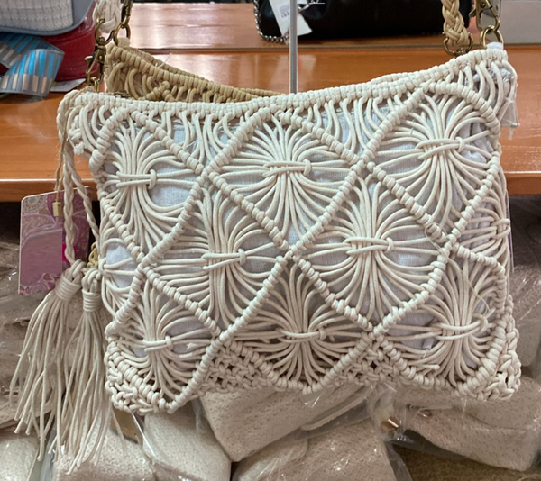 -BOLSO BANDOLERA CALADO 27x18cm
