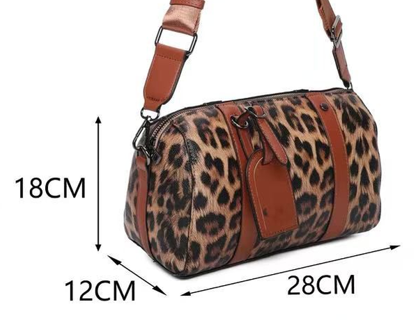 BOLSO ALARGADO ANIMAL PRINT CORREAS 28x18cm