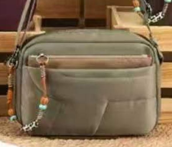 BOLSO BANDOLERA ACOLCHADO 28x20cm