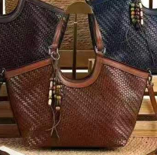 BOLSO MATERIAL ADORNOS 42x27cm