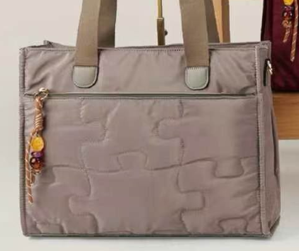 BOLSO RECTANGULAR ACOLCHADO 42x31cm