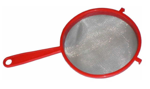COLADOR PLASTICO MALLA METAL (12)