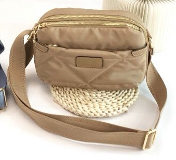 -BOLSO BANDOLERA ACOLCHADO 3CREM. 25x17cm