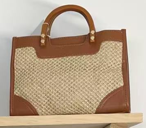 -BOLSO RATTAN MATERIAL 28x18cm