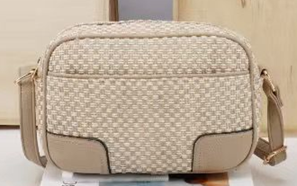-BOLSO BANDOLERA RATTAN MATERIAL 25x17cm