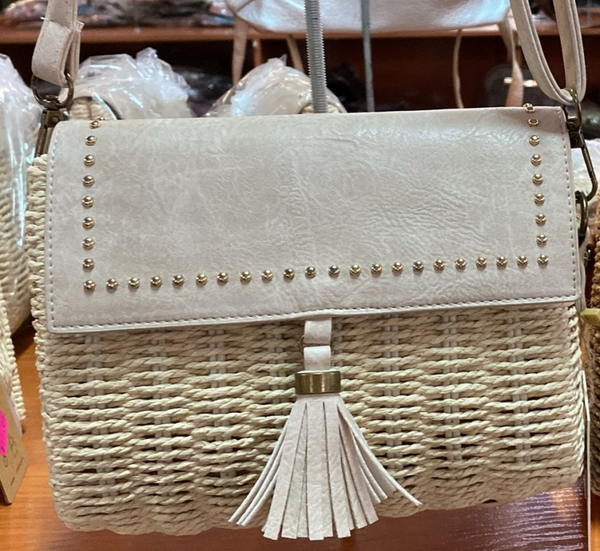 -BOLSO CUADRADO MIMBRE MATERIAL BORLA 22x17cm