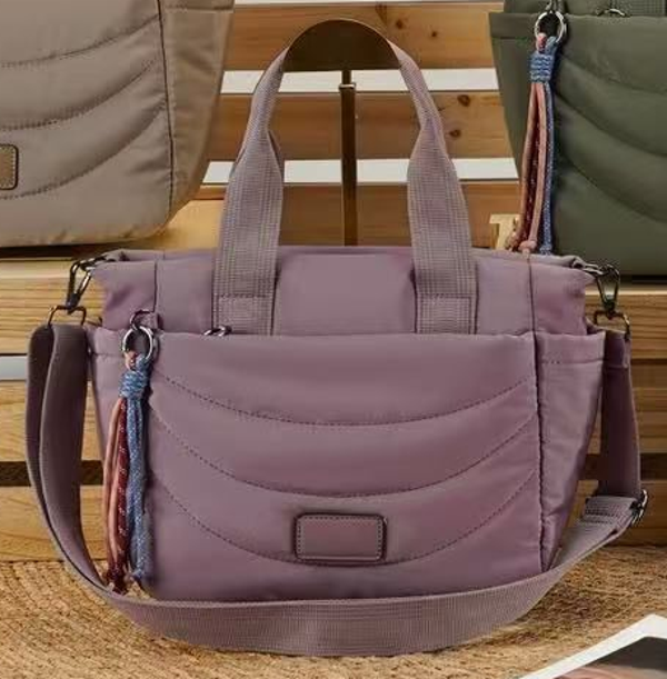 BOLSO CUADRADO ACOLCHADO 25x23cm