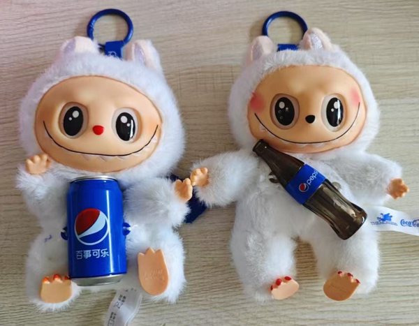 FIGURA SOBRE SORPRESA LABUBU PEPSI (6)