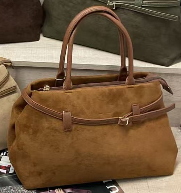 BOLSO FLOCADO CORREA 37x24cm