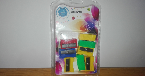 SACAPUNTAS PLASTICO 8ud BLISTER (12)