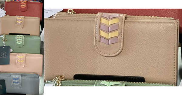 CARTERA SRA. ALARGADA SOLAPA 19x10cm