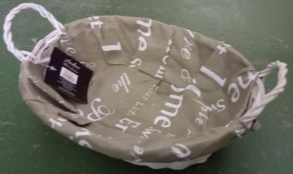 CESTA MIMBRE BLANCA FORRADA OVAL.
