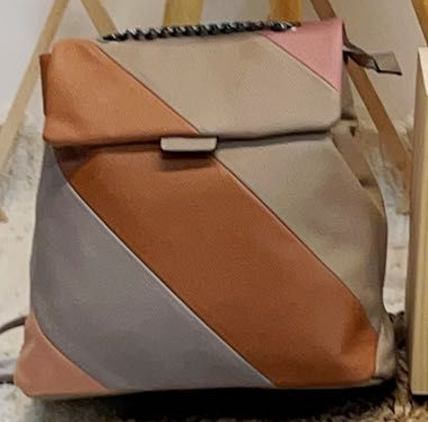 MOCHILA PASEO TRICOLOR