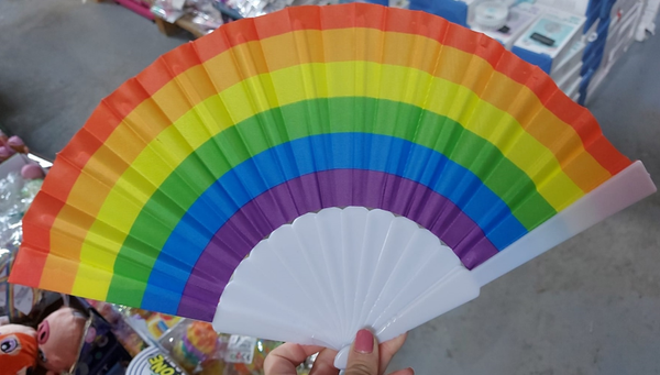 ABANICO 23cm PLASTICO COLORES (12)