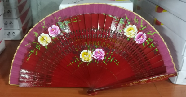 ABANICO 23cm CALADO MADERA (12)