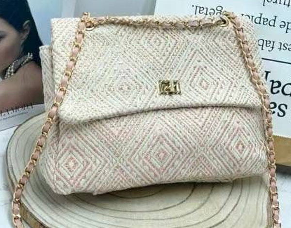 -BOLSO CIERRE SOLAPA ASA BRILLO 25x18cm
