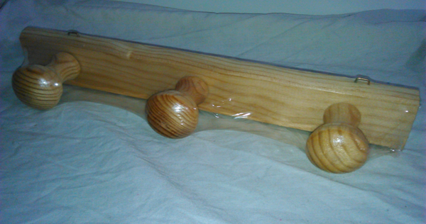 PERCHA PARED MADERA 3 POMOS