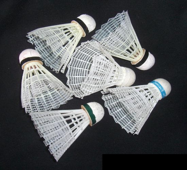 VOLANTES BADMINTON TUBO 3ud