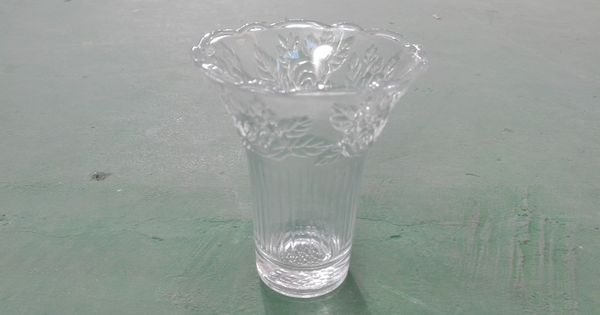 FLORERO CRISTAL TALLADO 10cm (24)