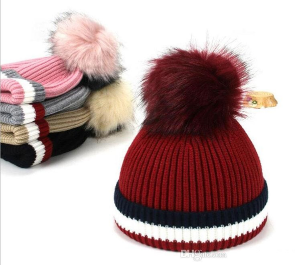 GORRO LANA SRA. RAYAS POMPON