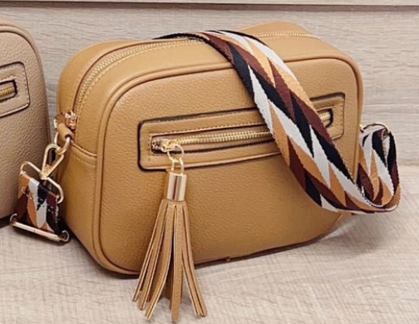 -BOLSO OVALADO CINTA DECORADA