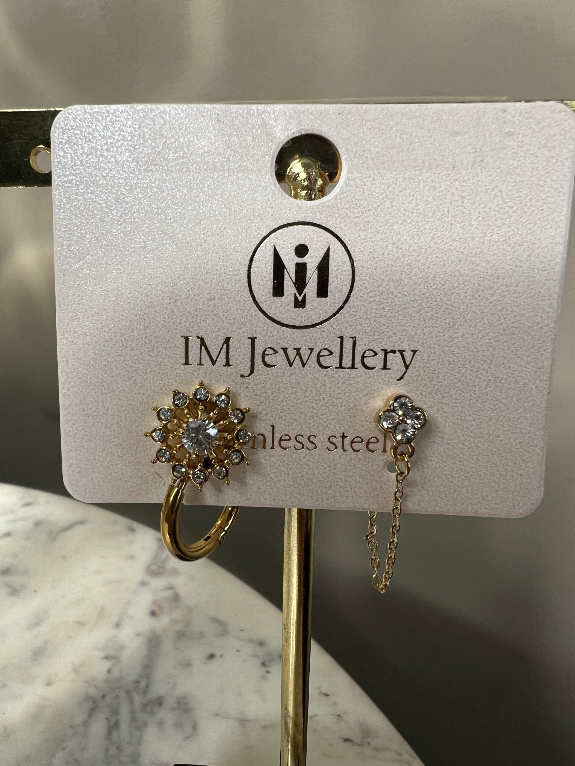 trippel earrings set