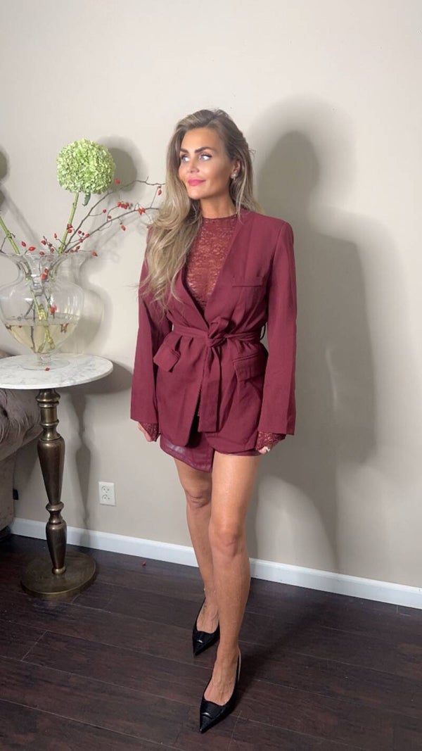 luxe blazer bordeau
