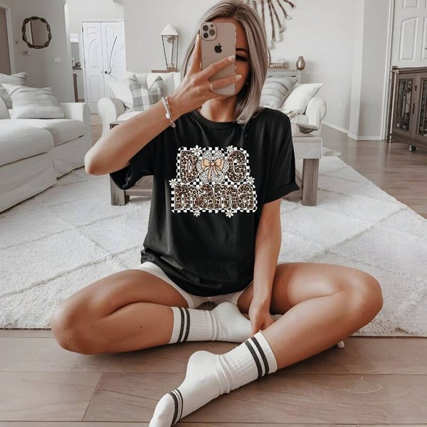 Dog Mom Tee