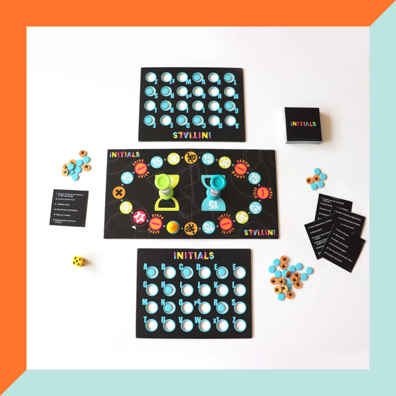 Initials van de makers van Party & Co