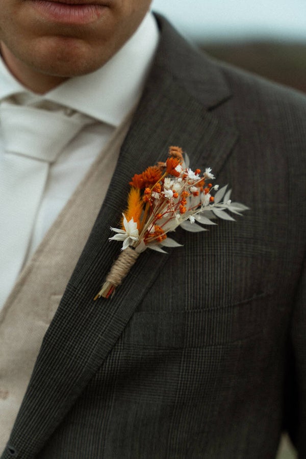 “Corsages in de kleur die jij graag wil”